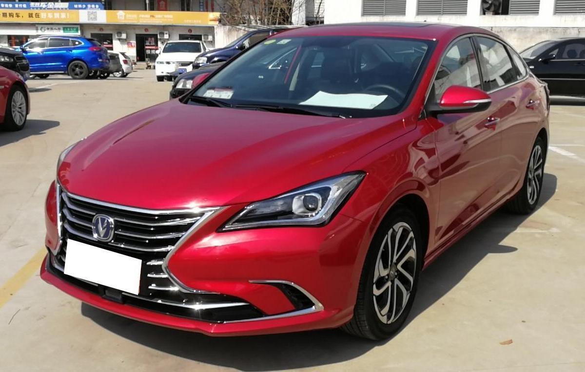 成都2018年2月长安逸动2018款16lgdi尊尚型红色自动档