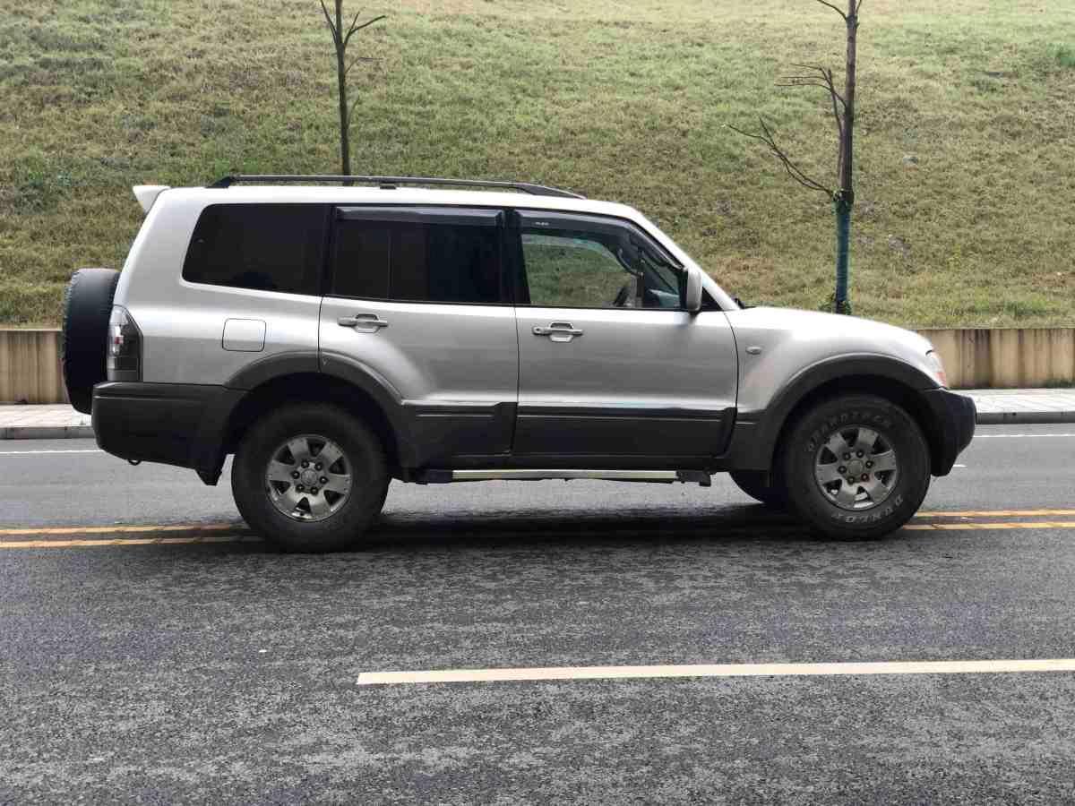 【长沙】2008年11月 三菱 帕杰罗 2008款 3.0gl 简配版 手动挡