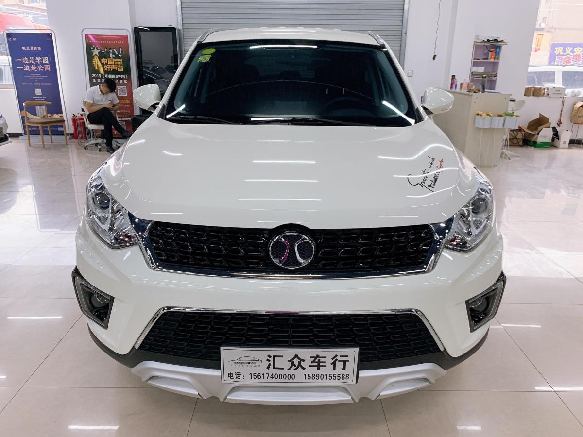 郑州2018年3月北汽绅宝x352016款15l手动精英版白色手动挡