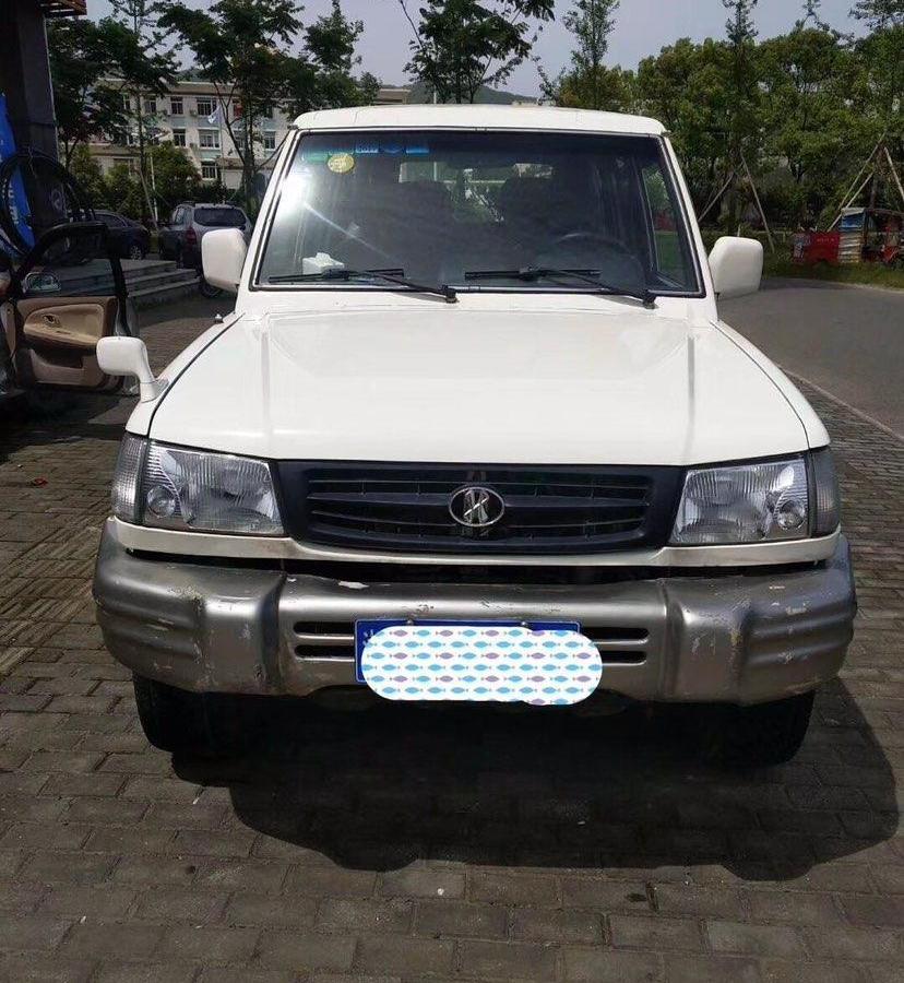 2001年5月 现代吉田 白色 手动挡