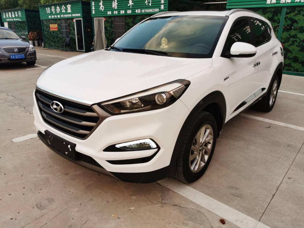 合肥2017年2月现代途胜2015款16t双离合两驱智能型白色自动档