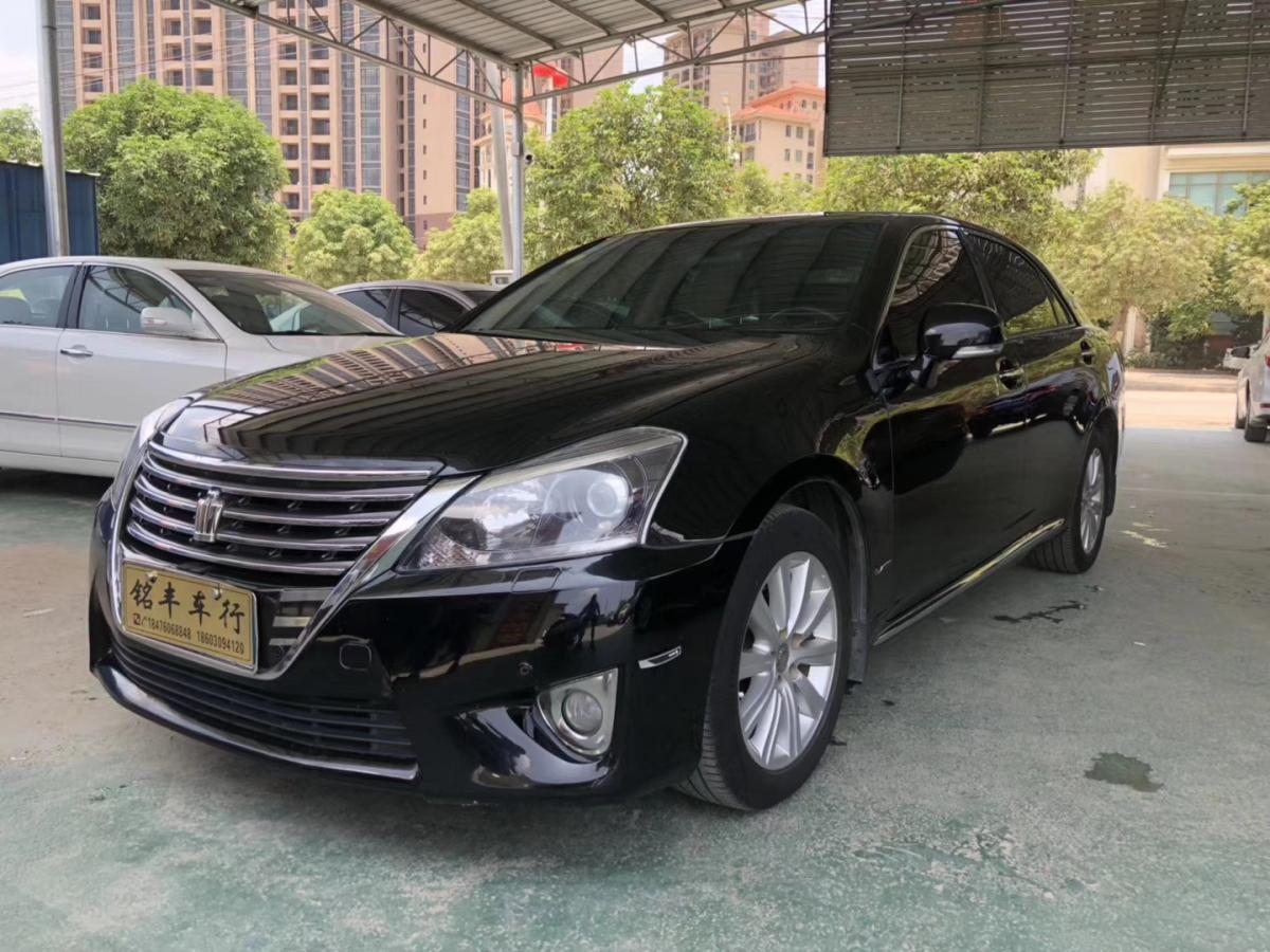 【湛江】2012年8月 丰田 皇冠 2012款 2.5l royal 导航版 黑色 自动档