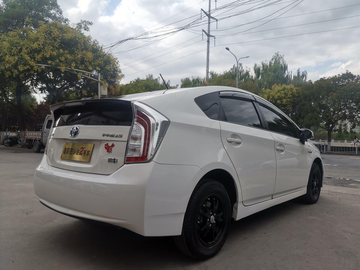 2016年2月丰田 普锐斯  2012款 1.8l 豪华版
