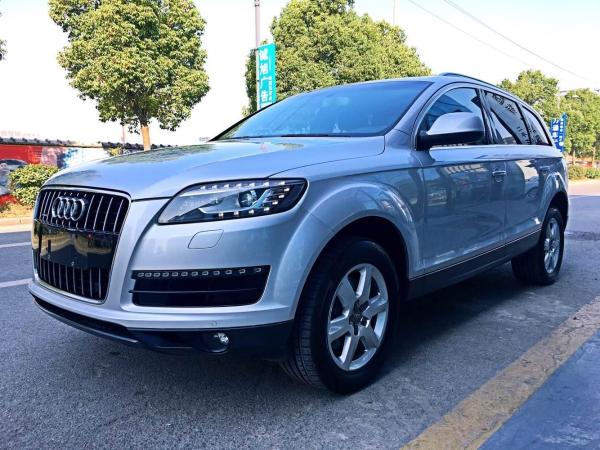 奥迪 奥迪Q7  2011款 Q7 3.0T FSI 进取型 200kw