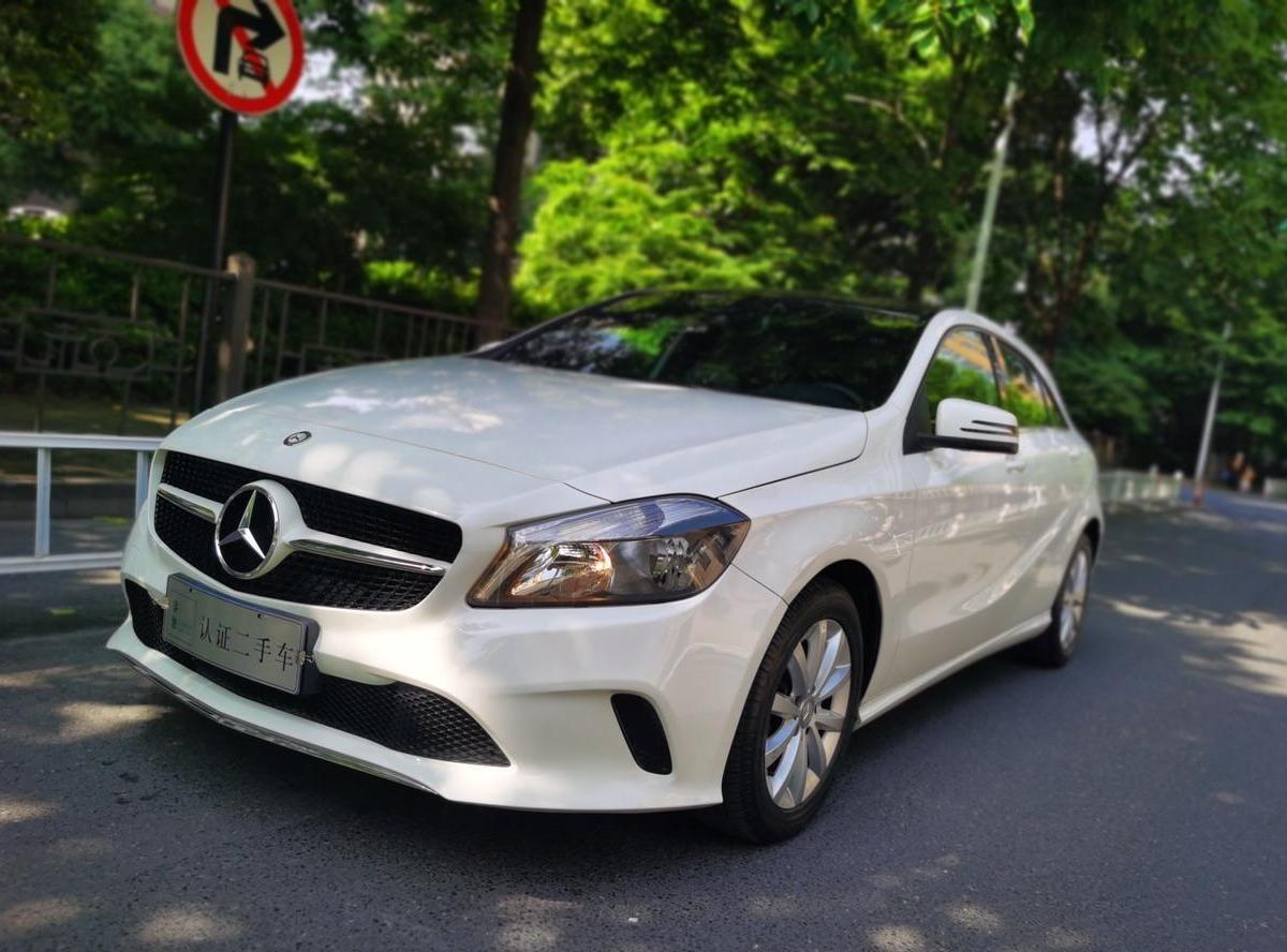杭州2016年06月奔驰奔驰a级2016款a18016t白色自动档