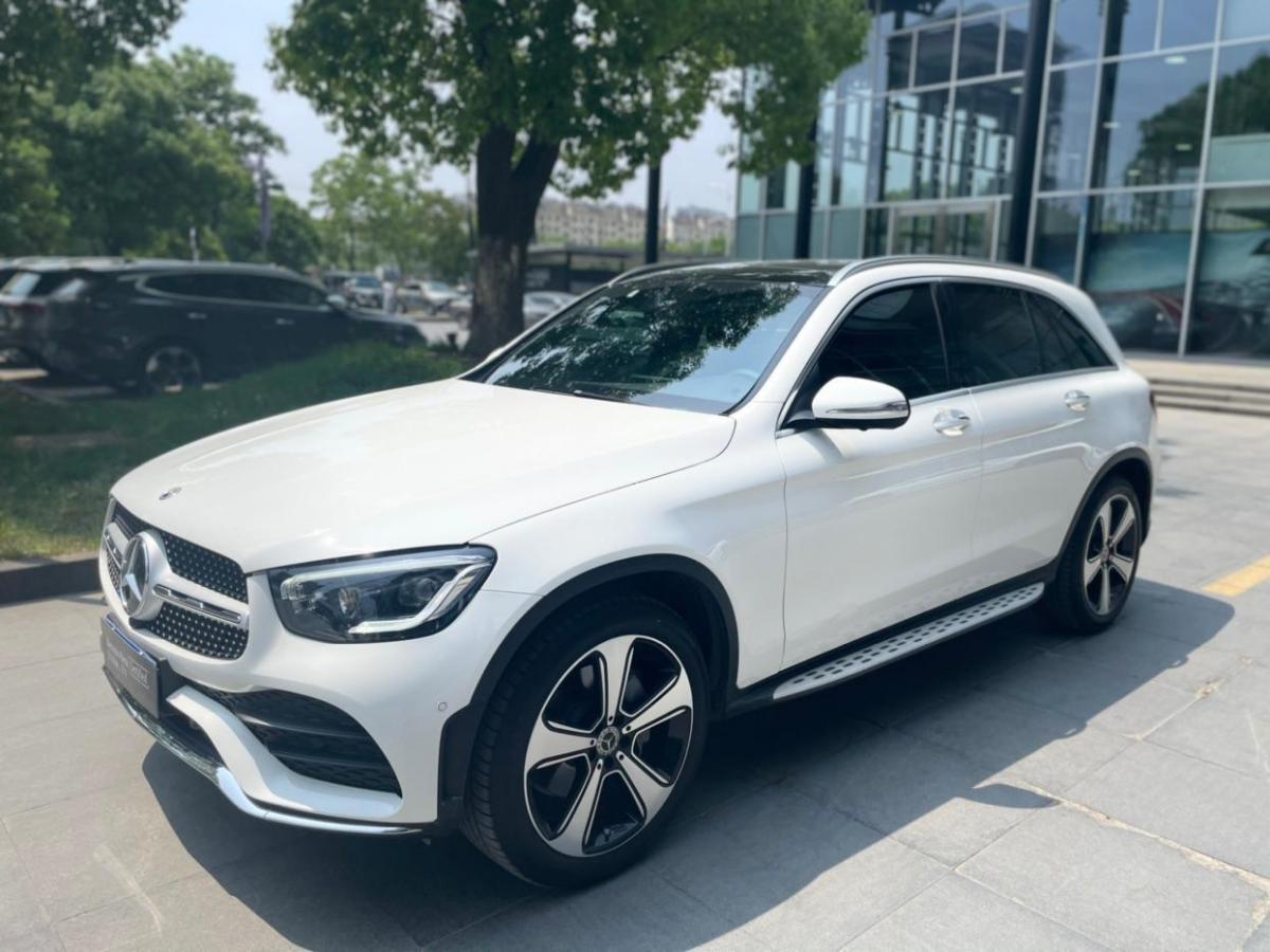 合肥2020年7月奔驰奔驰glc2020款glc300l4matic豪华型白色手自一体