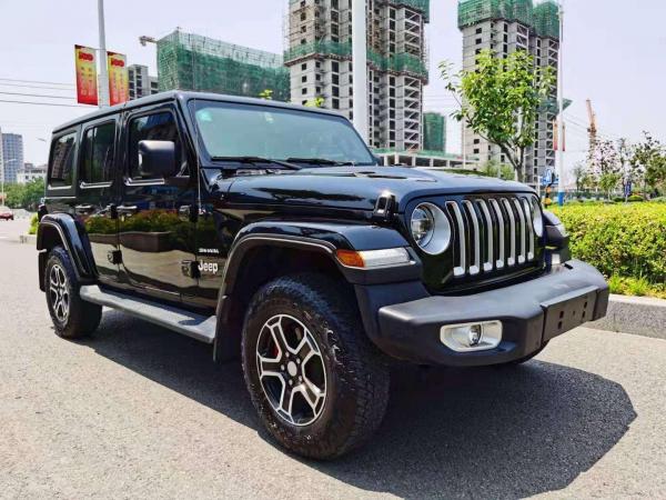 Jeep 牧马人  2019款  2.0T Sahara 四门版