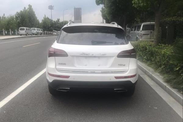 2018年8月众泰t60018款coupe15t尊享型