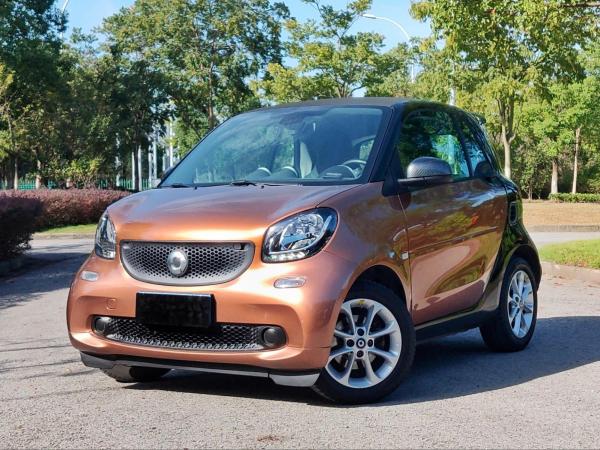 smart fortwo  2017款 1.0L 52千瓦硬顶挚爱特别版