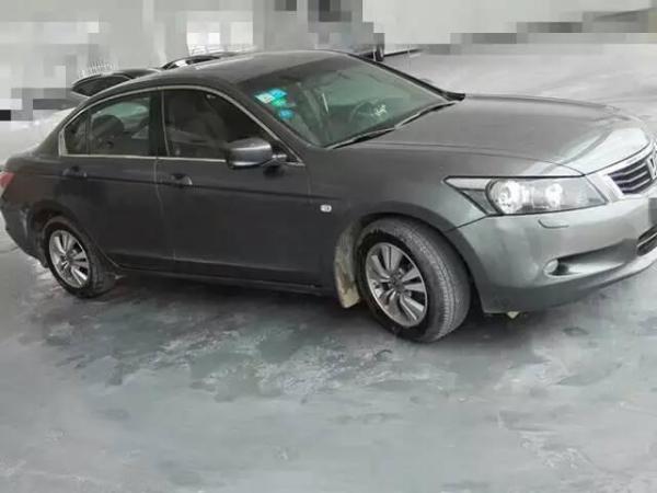 【商丘】2010年2月 本田 雅阁 2010款 雅阁 2.0l ex 银灰 自动档