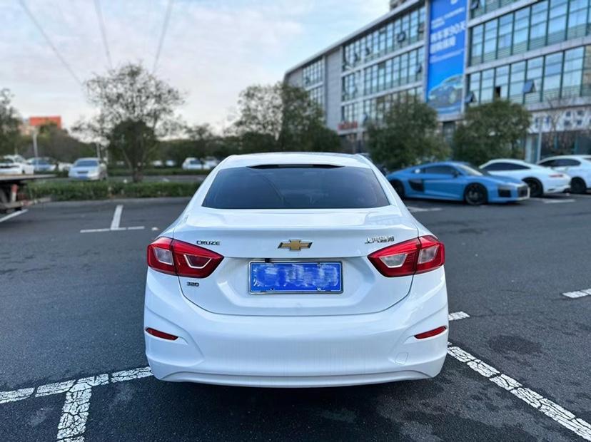 雪佛兰 科鲁兹  2018款 320 自动先锋天窗版图片