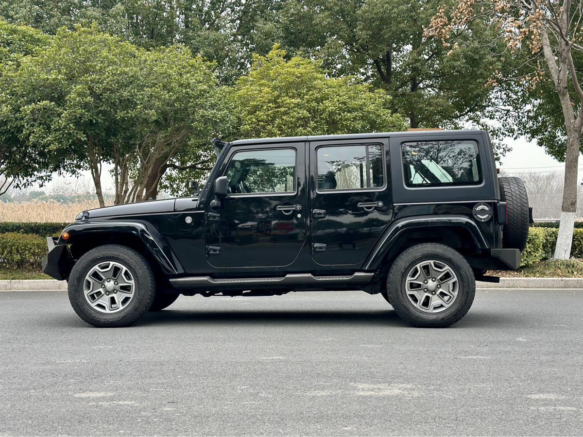 Jeep 牧馬人  2024款 2.0T 撒哈拉四門版圖片