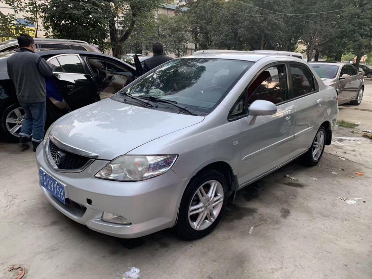 南平2008年5月本田思迪2008款15l手动舒适版银灰手动挡