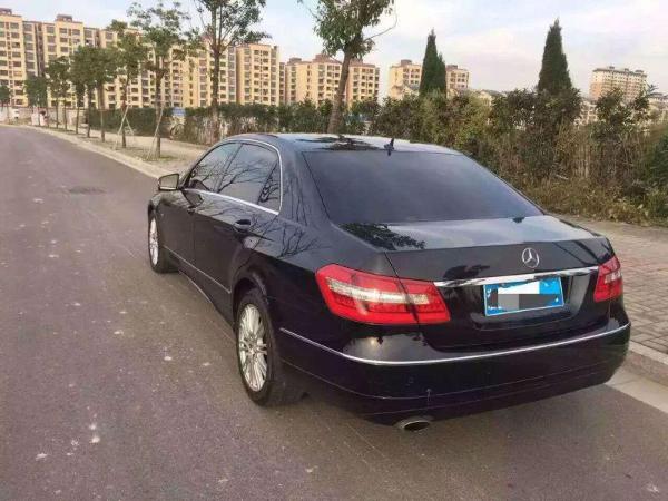 【宁波】2012年8月 奔驰e260 黑色 黑色 自动档