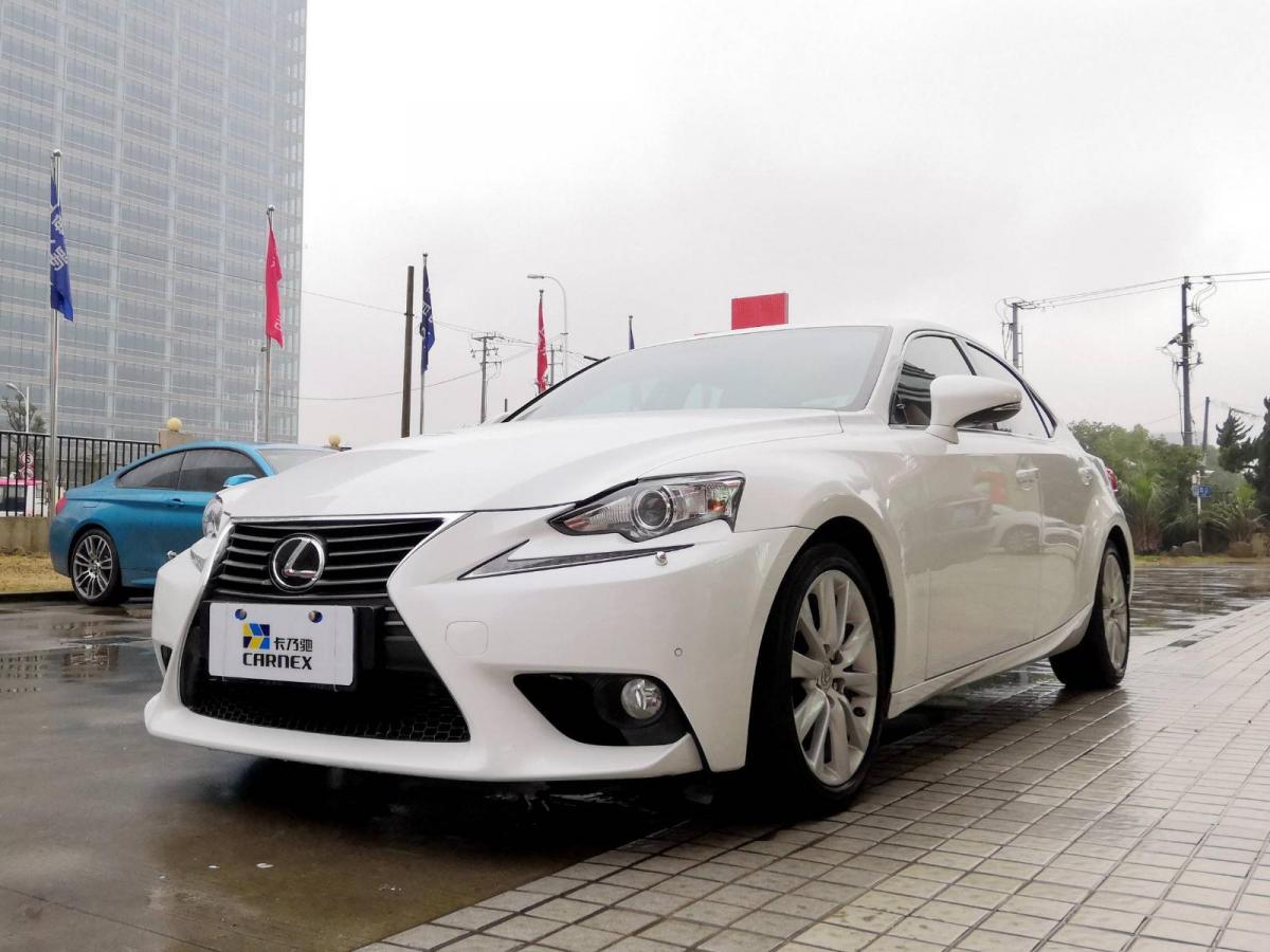 【上海】2013年10月 雷克萨斯 is 2013款 is250 领先版 白色 自动档