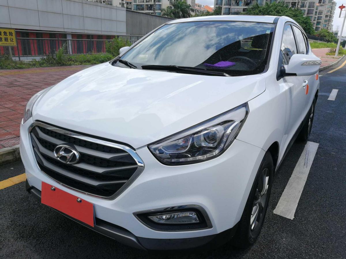 【深圳】2017年5月 现代 ix35 2.0l 自动两驱舒适型 国v 白色 自动档
