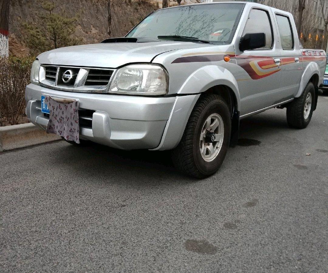 西宁2011年3月日产d22皮卡2011款25t柴油四驱高级型手动挡