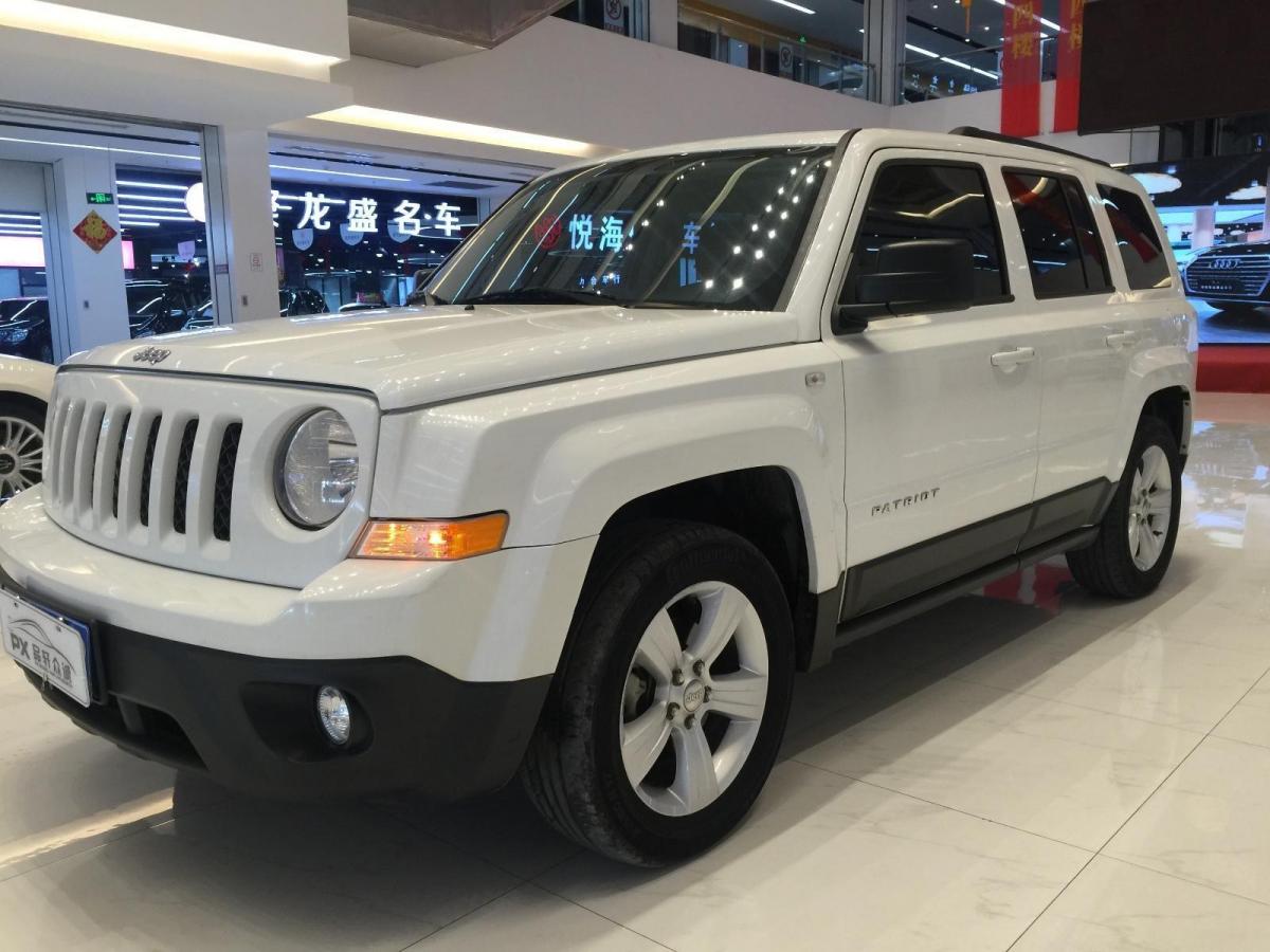 青岛2014年2月jeep自由客2014款24l运动版白色手自一体