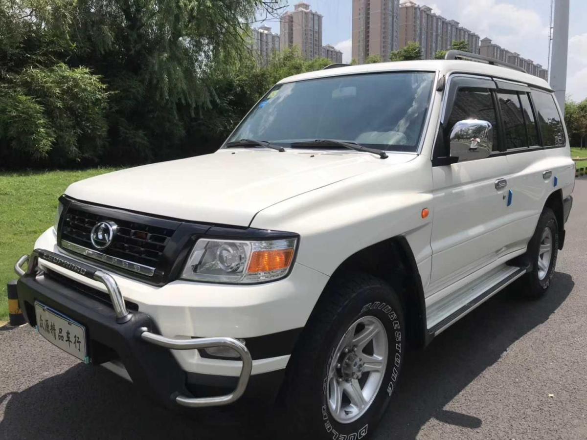 长沙2016年6月猎豹猎豹q62015款24l手动四驱卓越型白色手动挡