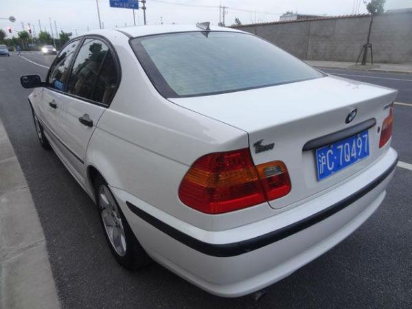 【上海】2005年8月 宝马 宝马3系 318i 2.0 白色 手自一体