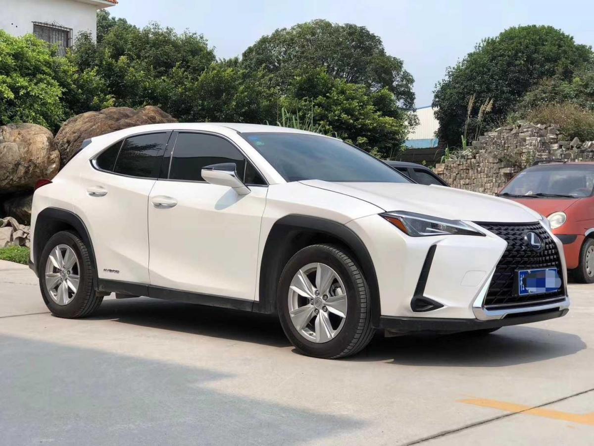 柳州2019年11月雷克萨斯ux2020款260h探99酷版白色自动档