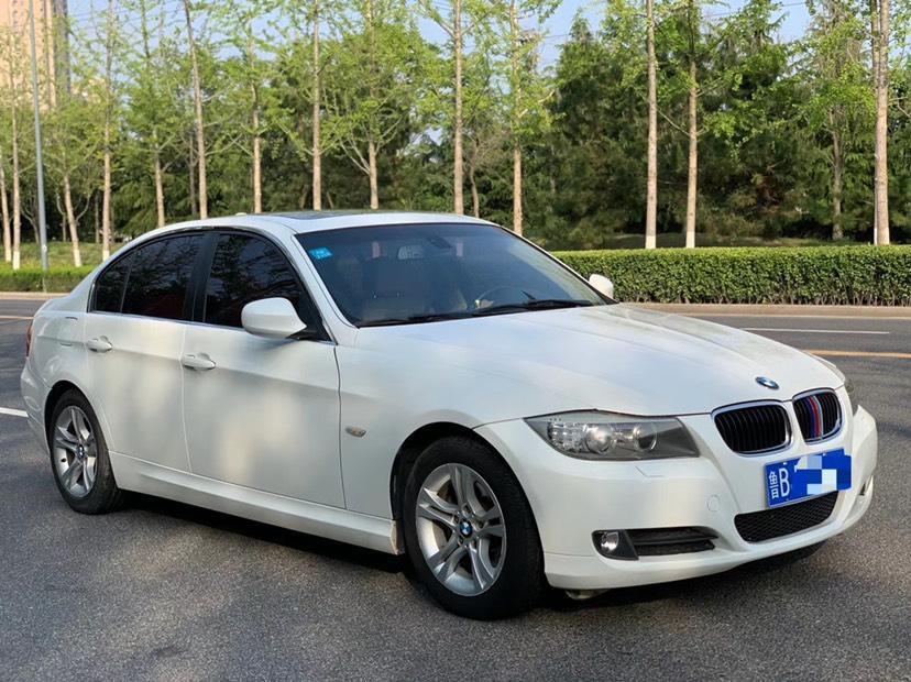 青岛2010年2月宝马宝马3系2010款320i豪华型白色手自一体