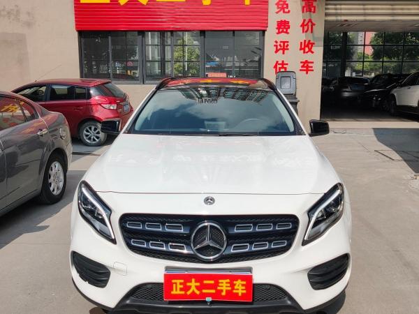 奔驰 奔驰GLA  2018款 GLA 220 4MATIC 运动型