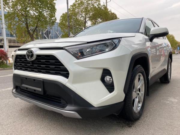 丰田 RAV4荣放  2020款 2.0L CVT两驱风尚版