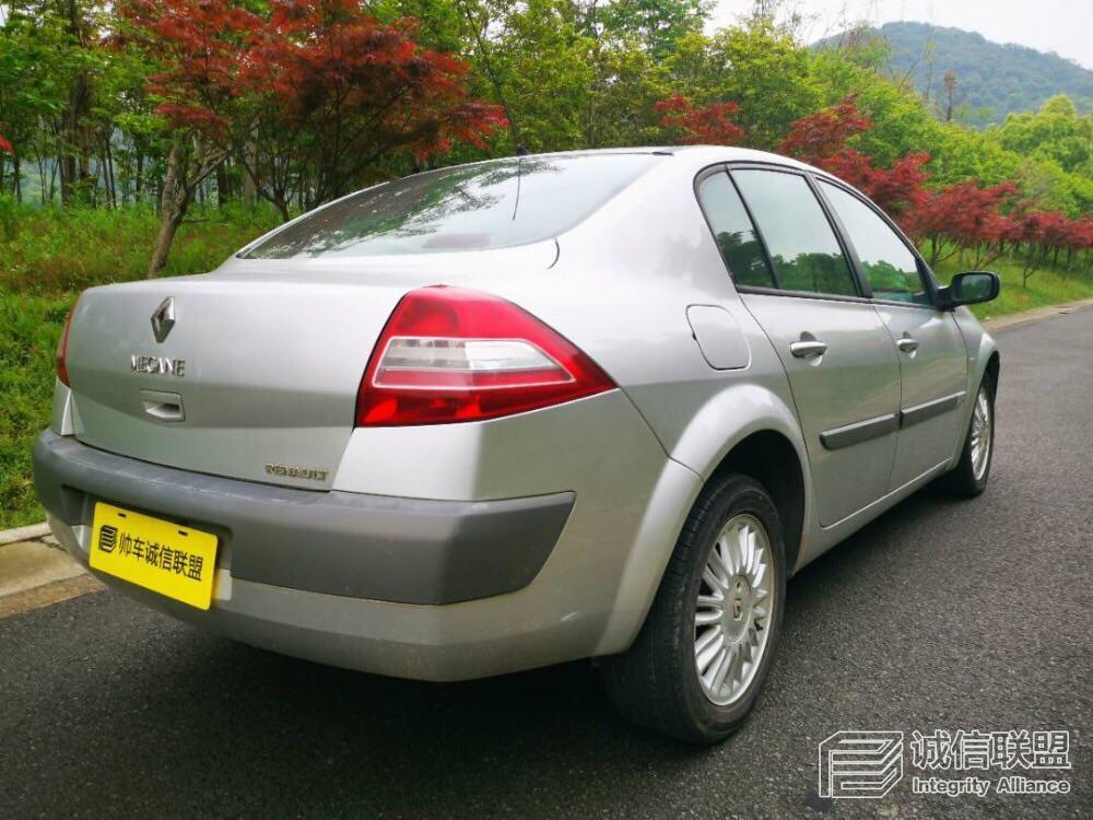 【台州】2005年8月 雷諾 梅甘娜 2006款 2.0 sedan 5mt 手動擋