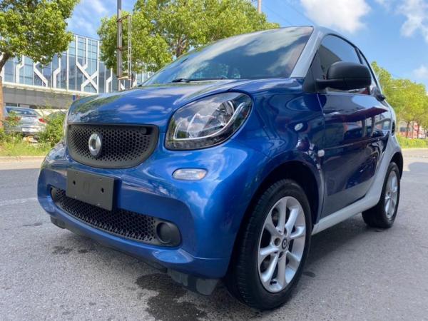 smart fortwo  2018款 1.0L 52千瓦硬顶灵动版