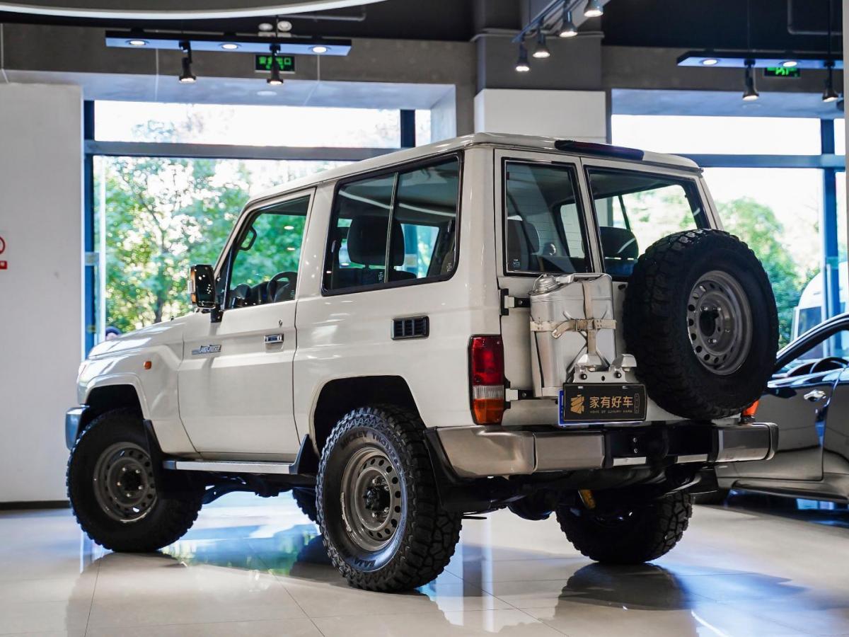 【上海】2015年2月 丰田 兰德酷路泽 lc71 4.0手动 手动挡