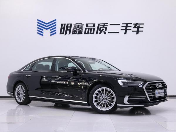 奥迪 奥迪A8  2022款 A8L 50 TFSI quattro 舒适型典藏版