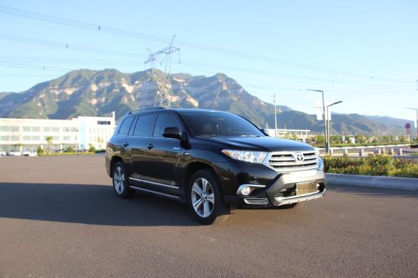 2012年8月丰田汉兰达2012款27l豪华版七座