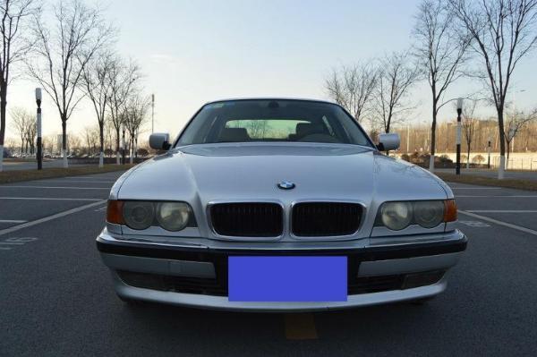 【鞍山】2001年12月 宝马 宝马7系 1999款 728i 2.8l 银灰 自动档