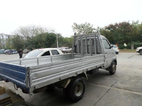 【四川】2011年2月 长安星豹拖板车 银灰 手动挡