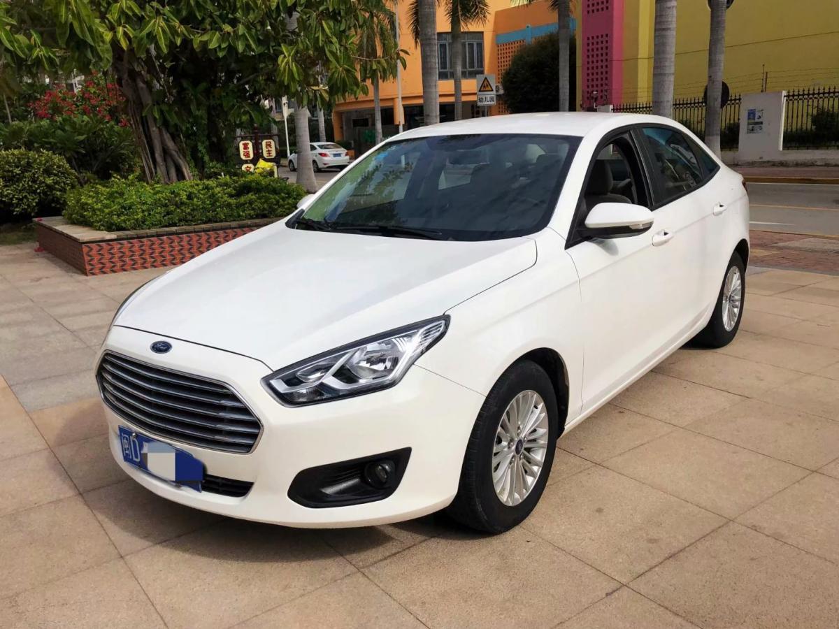 【厦门】2017年7月 福特 福睿斯 2017款 1.5l 舒适型 白色 自动档