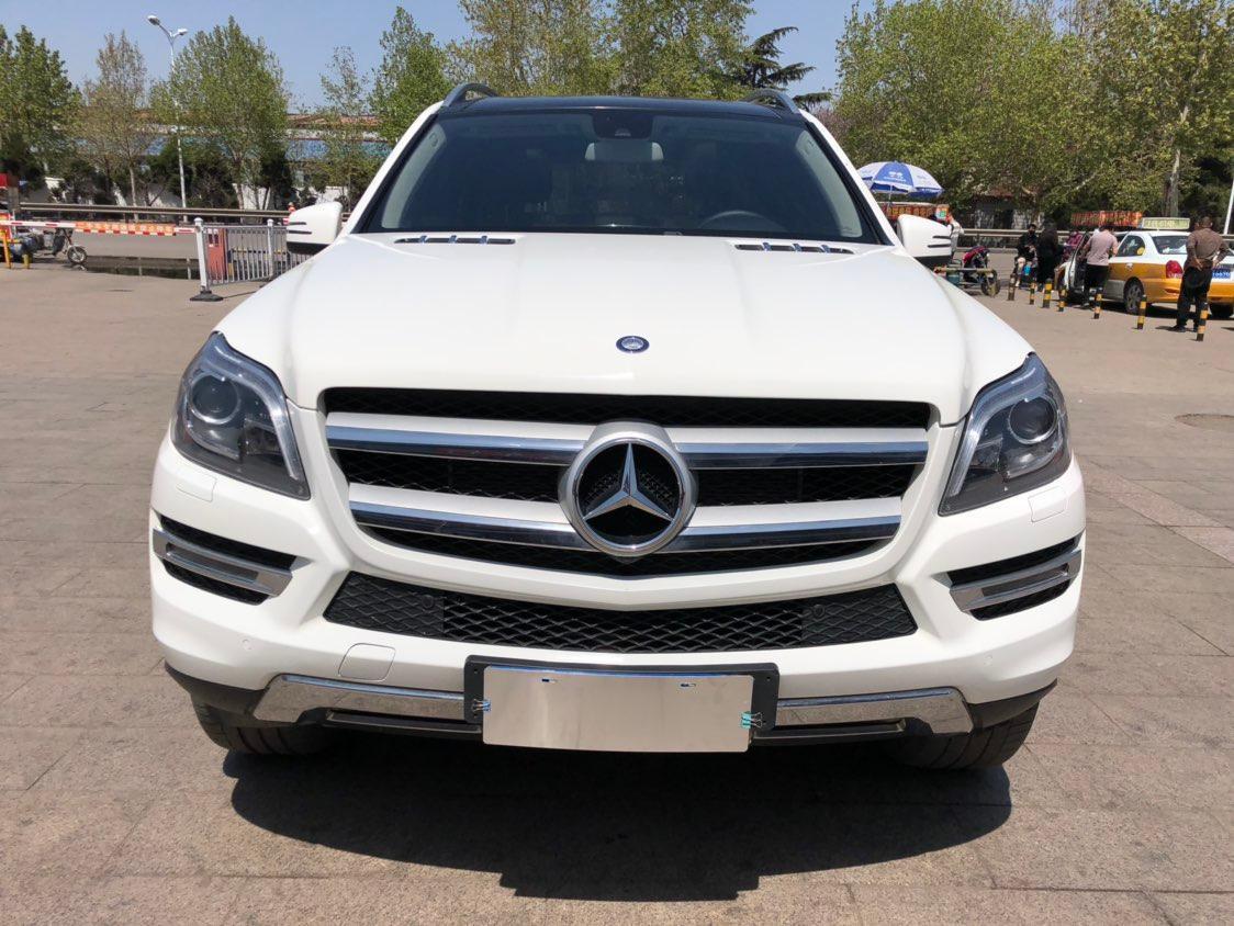 济宁2018年4月奔驰奔驰gl级2015款gl4004matic动感型白色手自一体