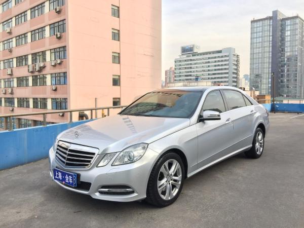 奔驰 奔驰E级  2011款 E300L 3.0L 时尚豪华型