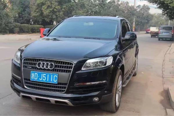 奥迪 奥迪Q7  2007款 Q7 4.2 FSI Quattro豪华型