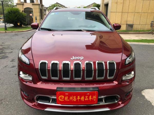 Jeep 自由光  2017款 2.4L 专业智能版