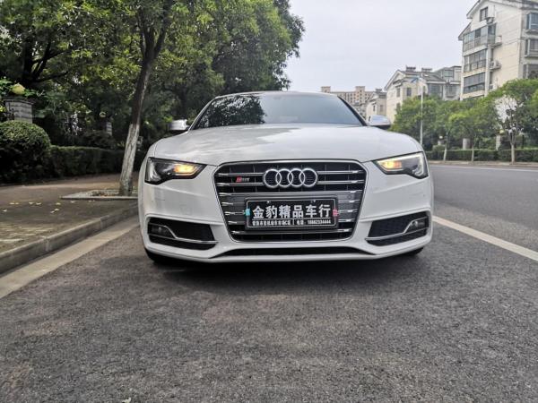 奥迪 奥迪S5  2012款 S5 3.0T Sportback