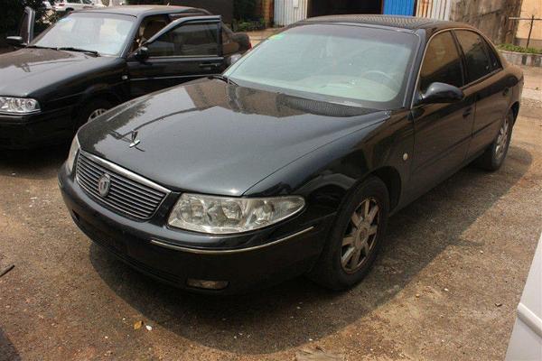 上海2003年9月别克君威君威03款25自动黑色自动档