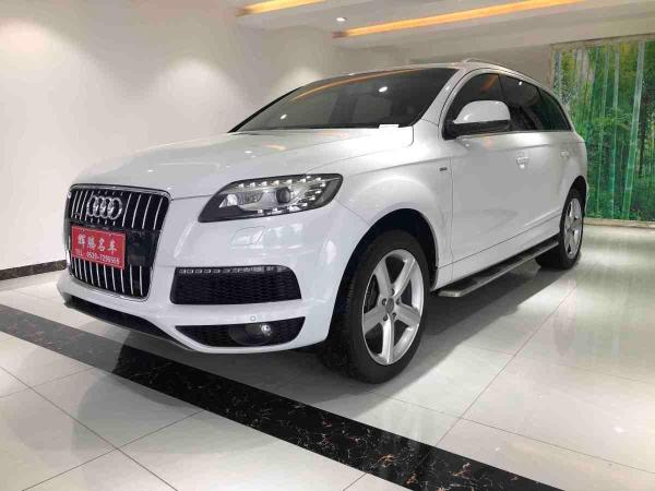 奥迪 奥迪Q7  2014款 Q7 35TFSI quattro 运动型