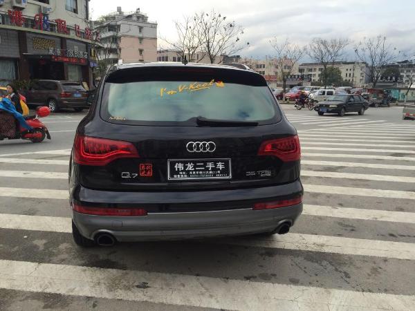 奥迪 奥迪Q7  2015款 Q7 35TFSI quattro 运动型