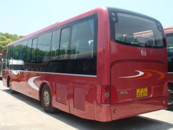 【上海】2008年1月 51座黄海客车 国三绿标 红色 手动挡