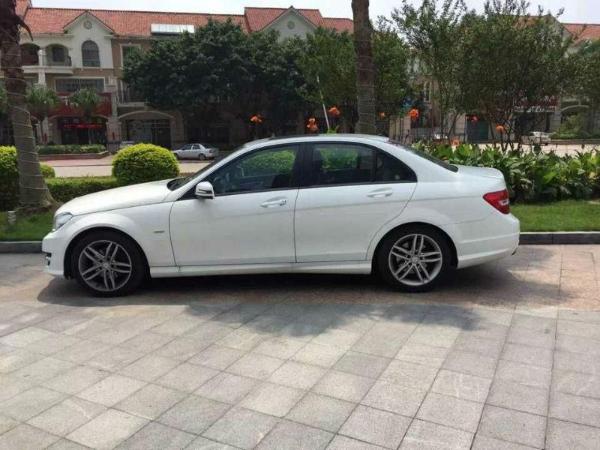 【济南】2014年6月 奔驰 c级 c180 cgi 1.8t 经典型 白色 自动档