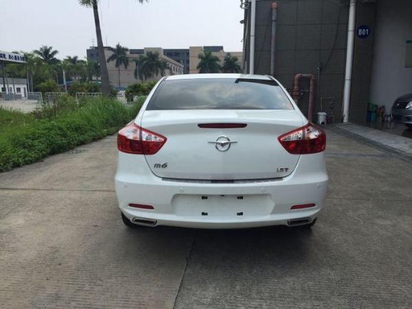 【东莞】2015年9月 海马 m6 2015款 海马m6 1.5t cvt睿fun型 白色