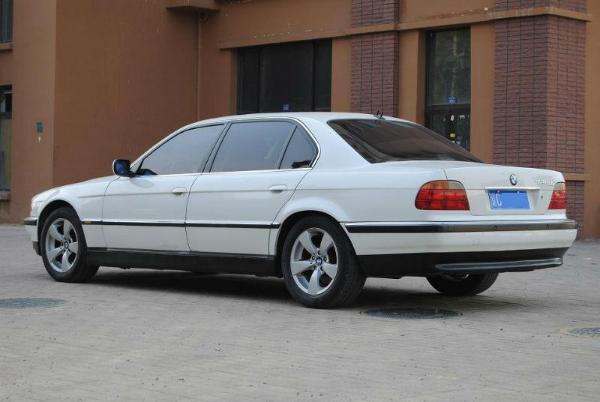 【鞍山】2003年9月 宝马 宝马7系 728il 2.8 白色 自动档