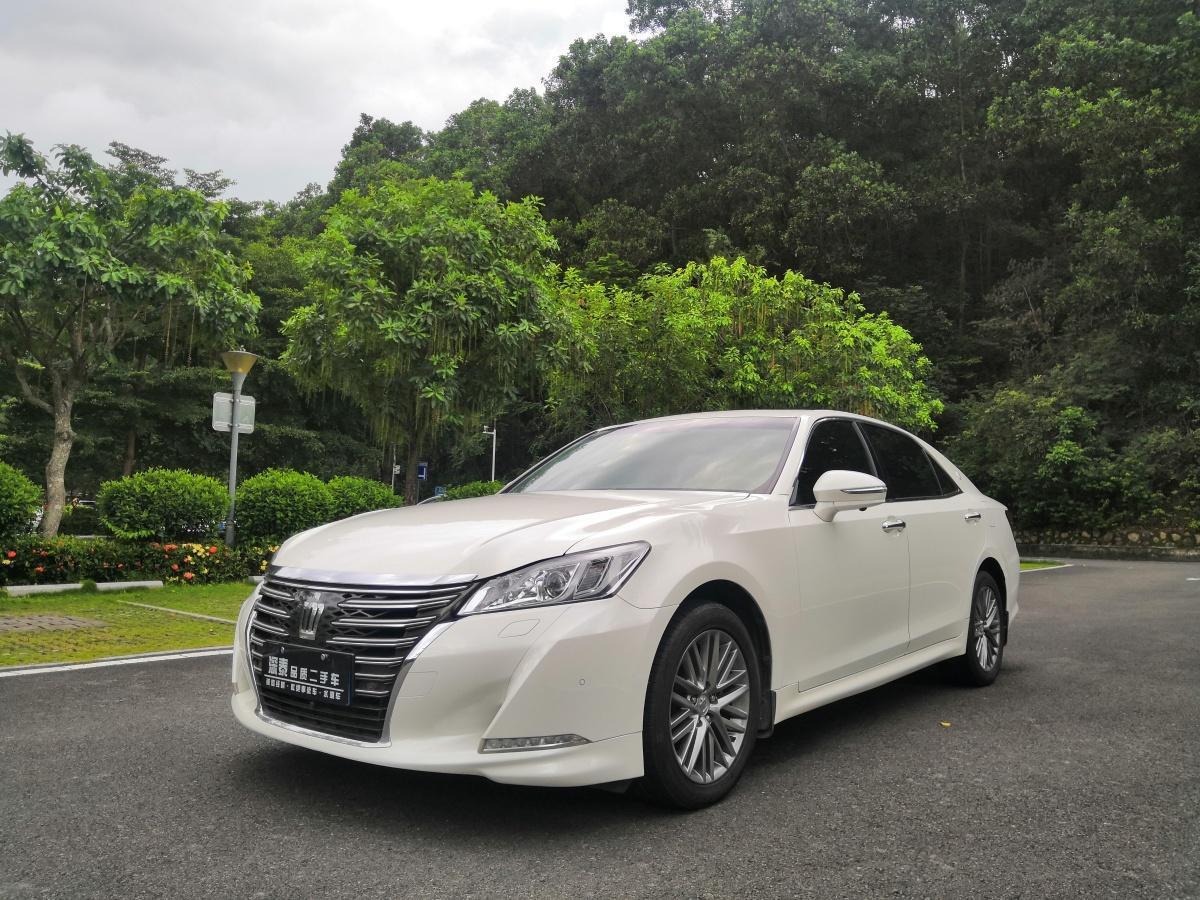 惠州2017年1月丰田皇冠2017款20t运动版白色手自一体