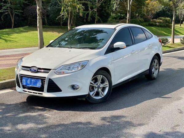 福特 福克斯  2012款 三厢 1.6l 自动风尚型